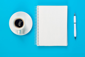 bere un caffè e prendere appunti