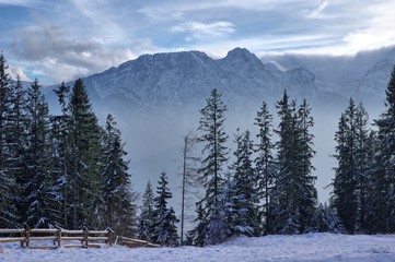 Zimowy Giewont podczas halnego © Przemysław_Wania