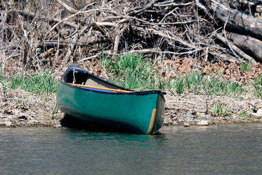 Wmpty Canoe