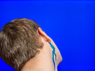 brain flow out, on screen background face from the ear liquid flows out. 