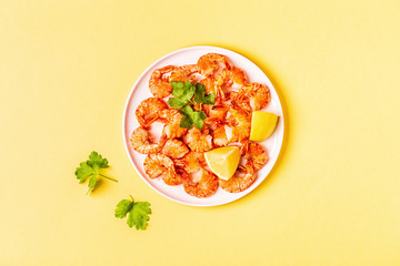 Grilled shrimps with lemon parsley and garlic