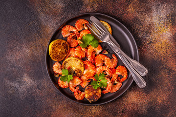 Grilled shrimps with lemon parsley and garlic