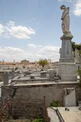 Fototapeta na wymiar Friedhof mit Skulptur