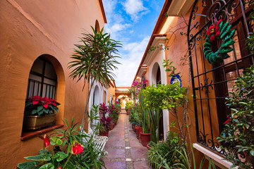 Oaxaca, Scenic old city streets and colorful colonial buildings in historic city center