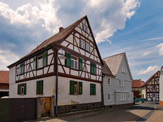 Häuserzeile in der Altstadt von Langendiebach, Main-Kinzig-Kreis, Hessen, Deutschland 