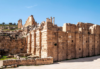 Roman archeological remains in Jerash in Jordan on a sunny day.