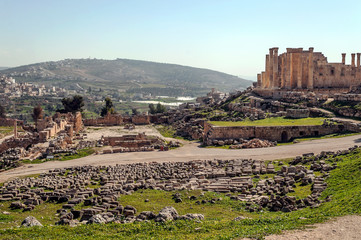 Roman archeological remains in Jerash in Jordan on a sunny day.