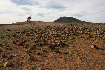 Stary wiatrak © piotrszczepanek
