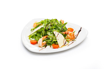 arugula salad with shrimp and Parmesan cheese