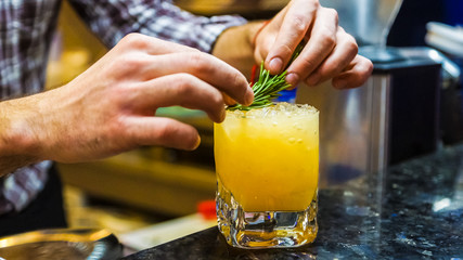 Making Mango cocktail