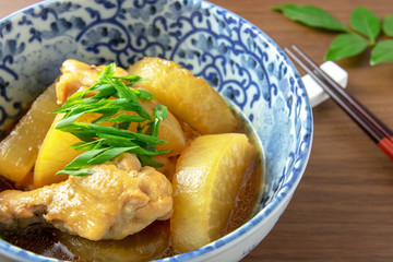 鶏肉と大根の煮物