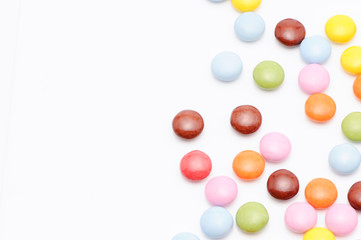 カラフルなチョコ