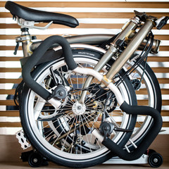 Obraz premium Folding bicycle with rack and butterfly handle bar