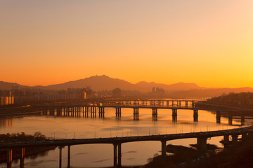 Fototapeta na wymiar Seoul Bridge