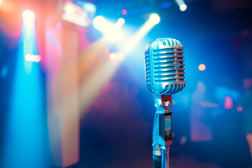 Microphone. Microphone close-up. A pub. Bar. A restaurant. Classical music. Music.