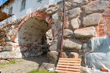 SOLOVKI, REPUBLIC OF KARELIA, RUSSIA - JUNE 27, 2018: In the Spaso-Preobrazhensky Solovetsky Monastery. Russia, Arkhangelsk region, Primorsky district, Solovki