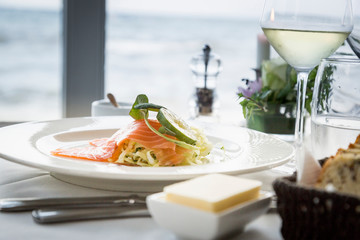 Delicious sustainable salmon, straight from the fisherman boat to the restaurant table