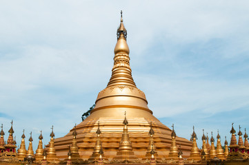 Fototapeta premium Simulate of Shwedagon Pagoda at Suwankiri Temple, Ranong, Thailand