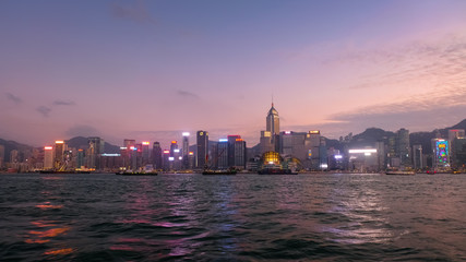 Obraz premium 香港 ビクトリアハーバー 夕景