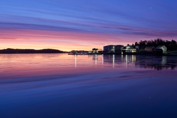 Fototapeta na wymiar Morning by the fjord