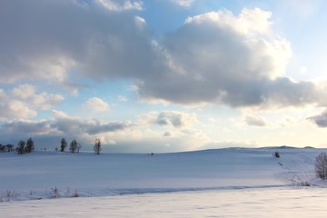 雪の丘と雲２　北海道（美瑛）
