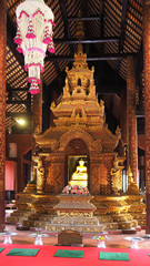 Fototapeta premium Golden Thai Pagoda 