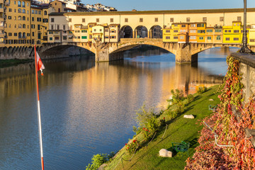 Ponte Vecchio over Arno river in Florence, Italy © Olga Lipatova