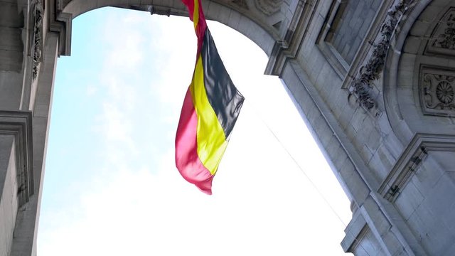 Belgium flag waving from Arcade du Cinquantenaire