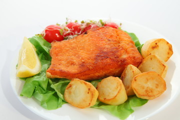 Fish with vegetables and lemon