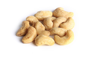 Fototapeta na wymiar cashew nuts isolated on white background