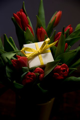 Geschenk, Tulpe, Blumen, Valentinstag, Präsent, 14. Februar, Blumenstrauss 