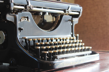  typewriter antique