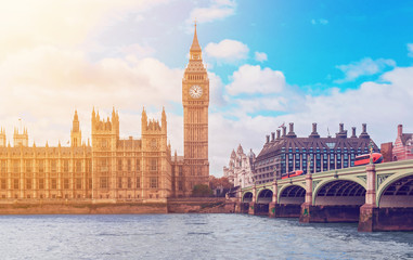 Fototapeta na wymiar The Big Ben, the Houses of Parliament and Westminster Bridge in London