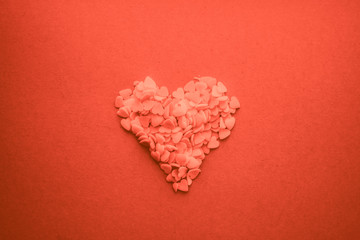 Herzen zum Valentinstag in Pantone Farbe 2019 Living Coral