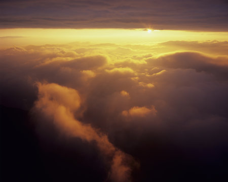 Sea of Clouds and Sunrise - 雲海と朝日 © FotoCat