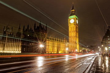 Fototapeta na wymiar Night shot of Big Ben and House of Parliament