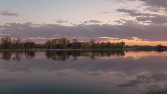 Henderson Lake in Lethbridge, during sunset