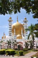 Fototapeta na wymiar Ubudiah Mosque at Kuala Kangsar, Perak, Malaysia