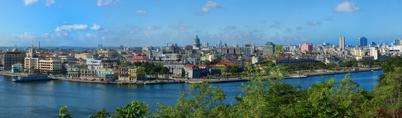 Fototapeta na wymiar View of Old Havana in Cuba