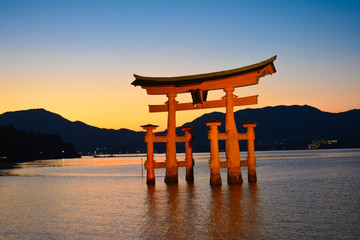 Fototapeta premium Itsukushima Shrine Torii
