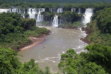 Fototapeta na wymiar View of a section of the Iguazu Falls, from the Brazil side