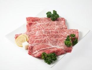 　霜降り牛肉　和牛すきしゃぶ用