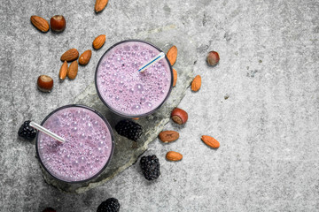 BlackBerry smoothie with nuts.