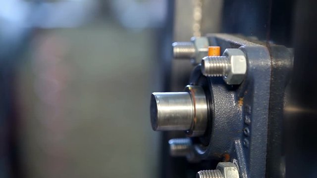 Rotational movement of the shaft. The rotation of the rod at low speeds.