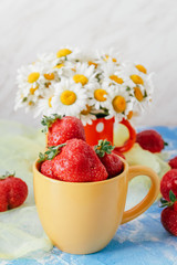 strawberry, daisies, romantic breakfast