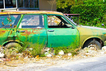 Old rusty car