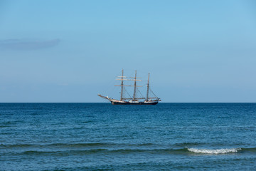 Fototapeta na wymiar old sailing ship in the sea