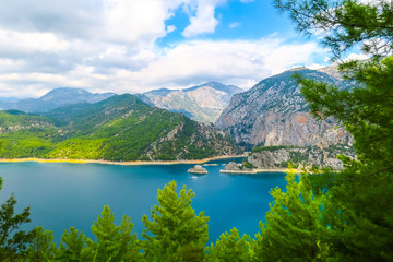 Fototapeta na wymiar Antalya dam and natural beauties