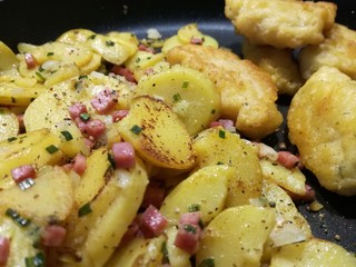 Bratkartoffeln mit Fischknusperli