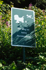 Schild Dieser Weg ist keine Hundetoilette